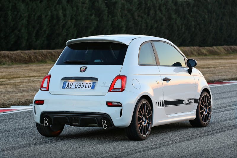 Abarth 695c Convertible 1.4 T-Jet 180 2dr image 1