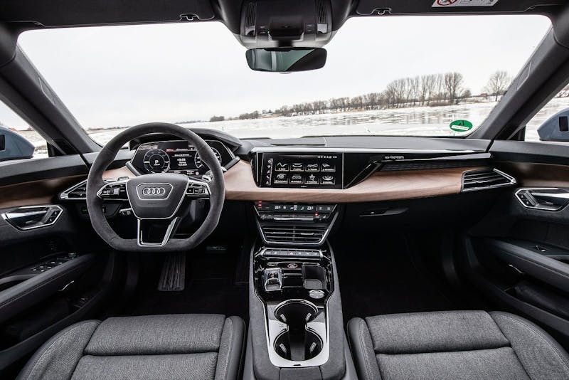 Audi E-tron Gt Saloon 390kw Quattro 93kwh 4dr Auto [c+s] image 15