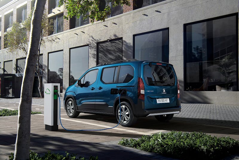 Peugeot E-rifter Electric Estate 100kW Allure Premium 50kWh [7 Seat] 5dr At[11kWCh] image 2