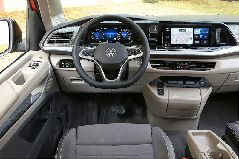 Volkswagen Multivan Estate 1.4 TSI eHybrid Life 5dr DSG image 10