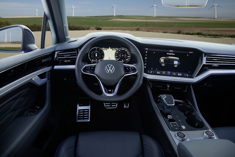 Volkswagen Touareg Estate 3.0 V6 Tsi Phev 4motion R 5dr Tip Auto image 9